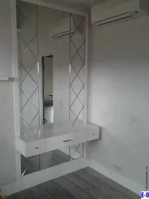 Зеркало в в прихожую Хофф